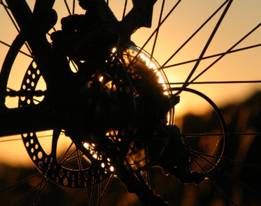 Sonnenuntergang auf einer Radtour durch die Rhön