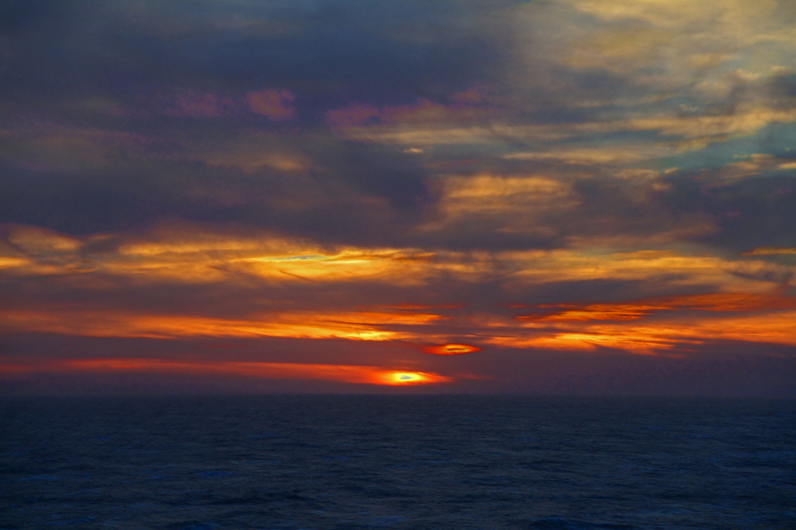 Sonnenuntergang auf hoher See