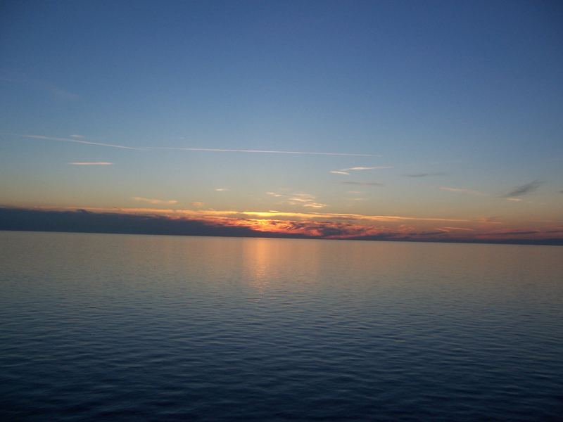 Sonnenuntergang auf hoher See