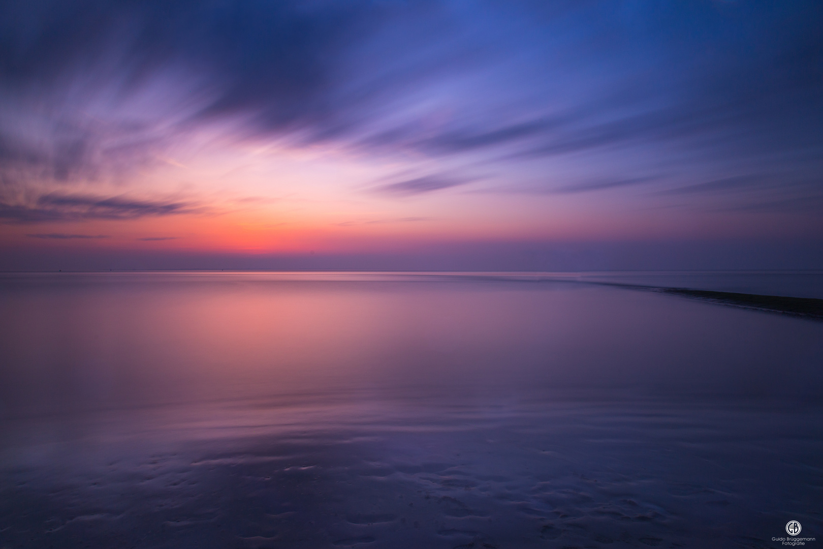 Sonnenuntergang auf Norderney zur blauen Stunde