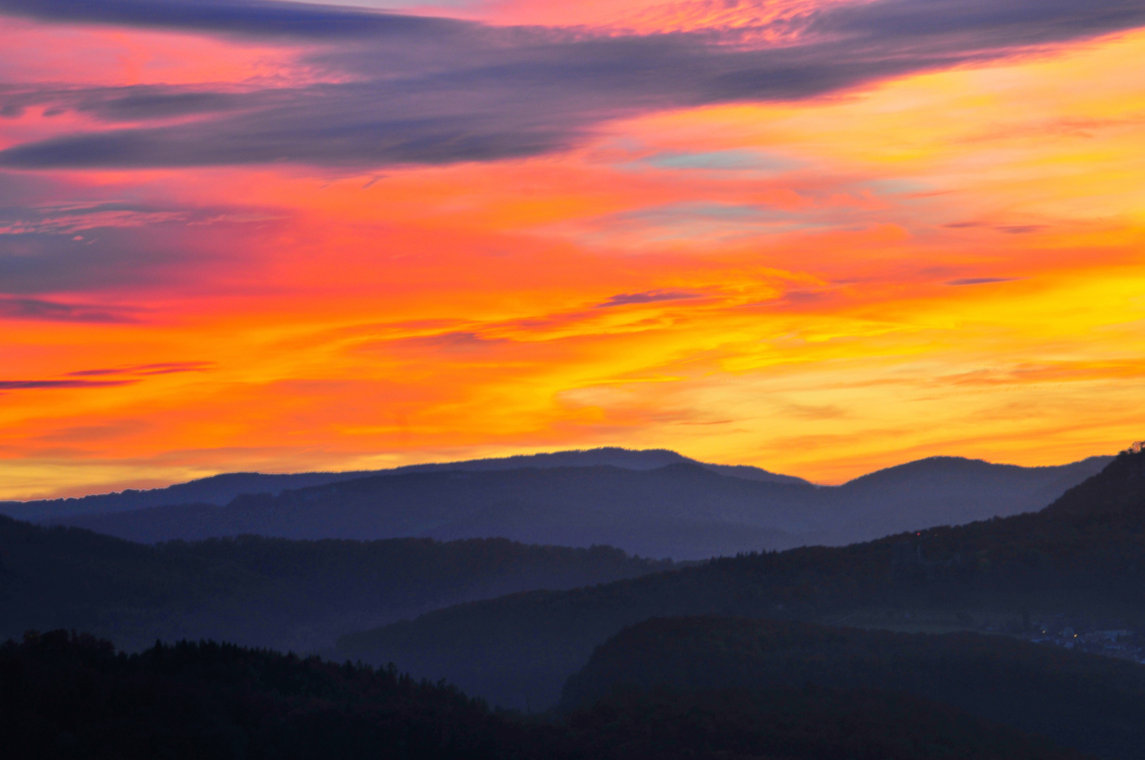 Sonnenuntergang aufgenommen von der Ruine Dorneck Blickrichtung Ettingen