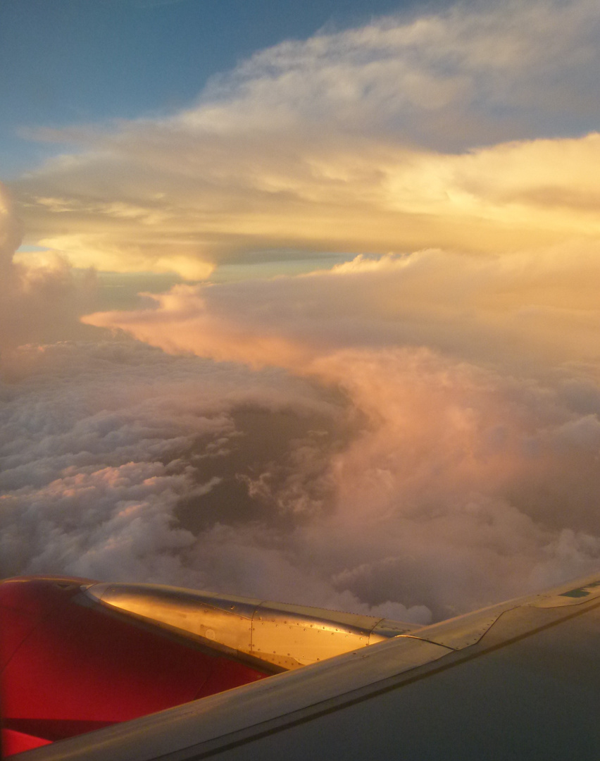 Sonnenuntergang (aus dem Flugzeug)