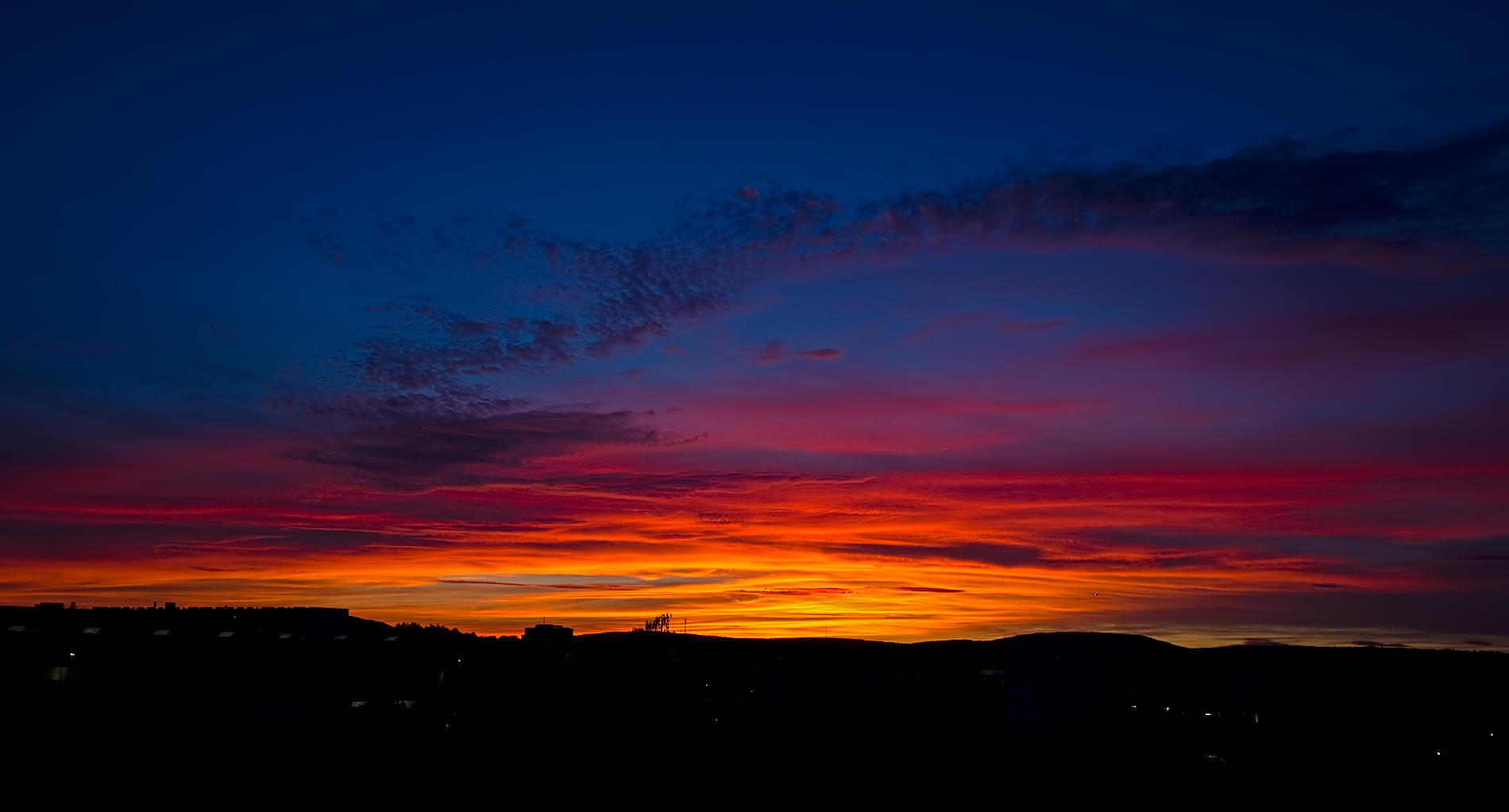 Sonnenuntergang aus unserem Balkon gesehen.