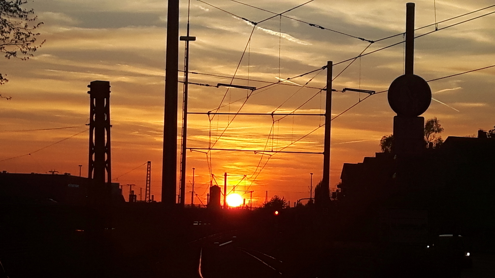 Sonnenuntergang - Bahnhof Heidelberg