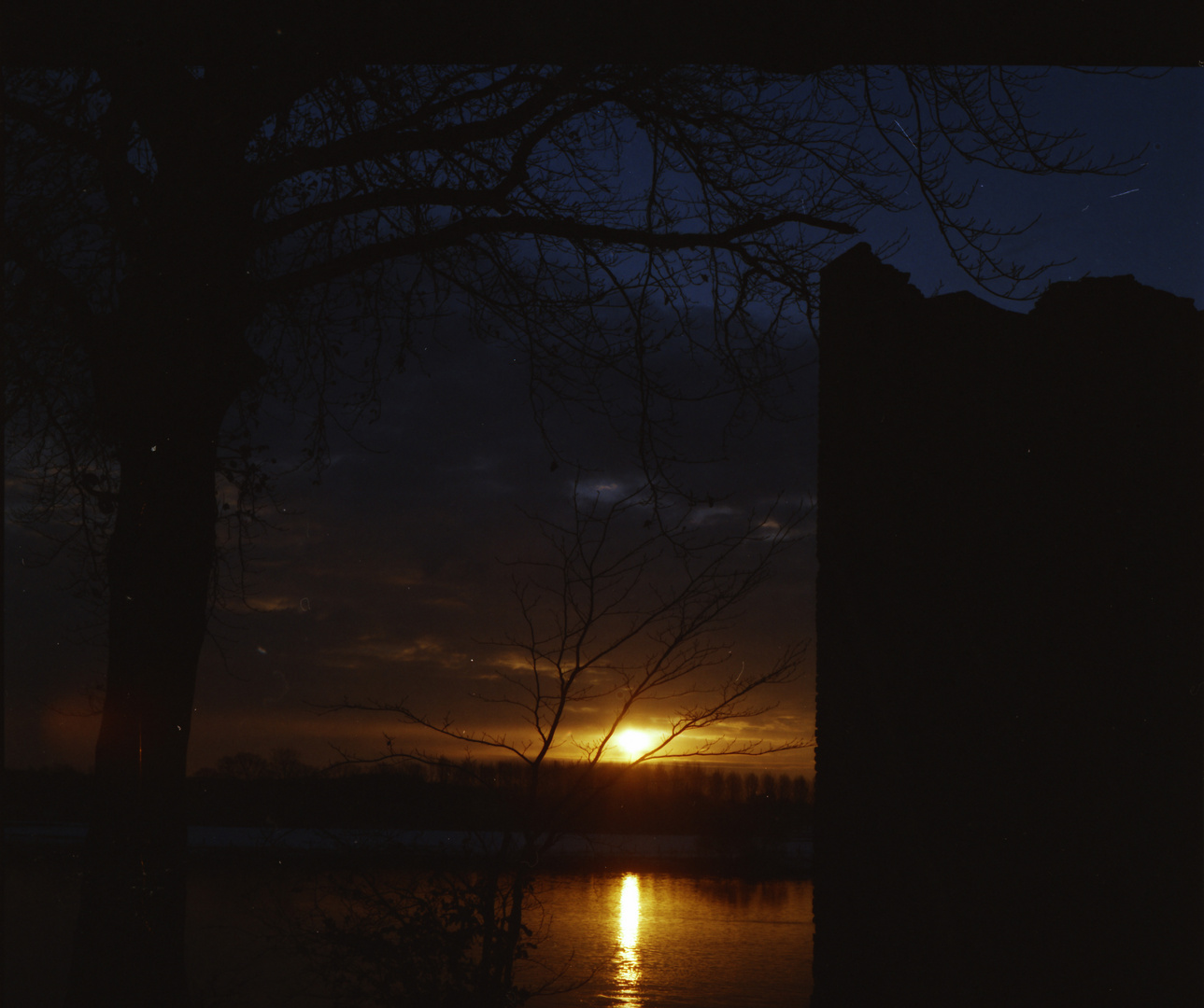 Sonnenuntergang bei Arcen Holland