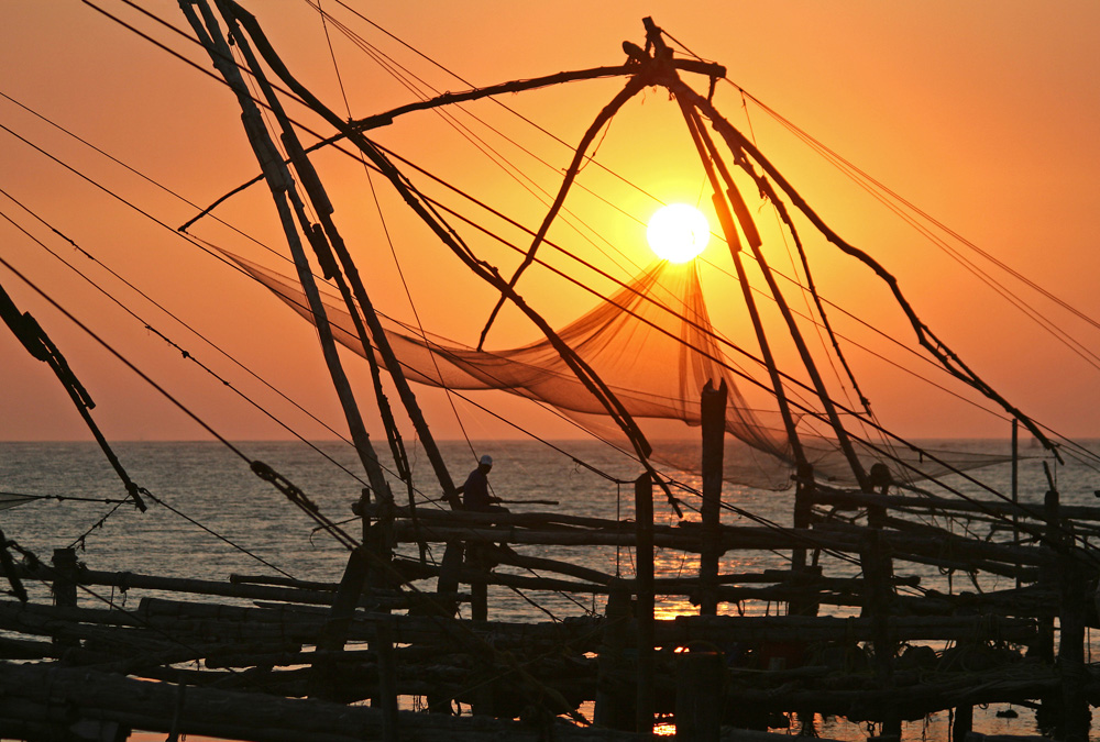 Sonnenuntergang bei den chinesischen Fischernetzen