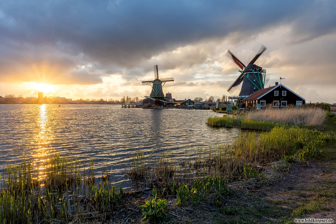 Sonnenuntergang bei den Windmühlen