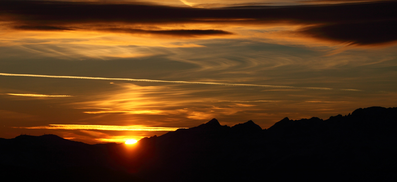 Sonnenuntergang bei der Wanderung am Weißhorn in Südtirol