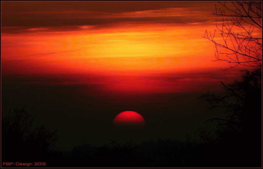 Sonnenuntergang bei Dörth im Hunsrück