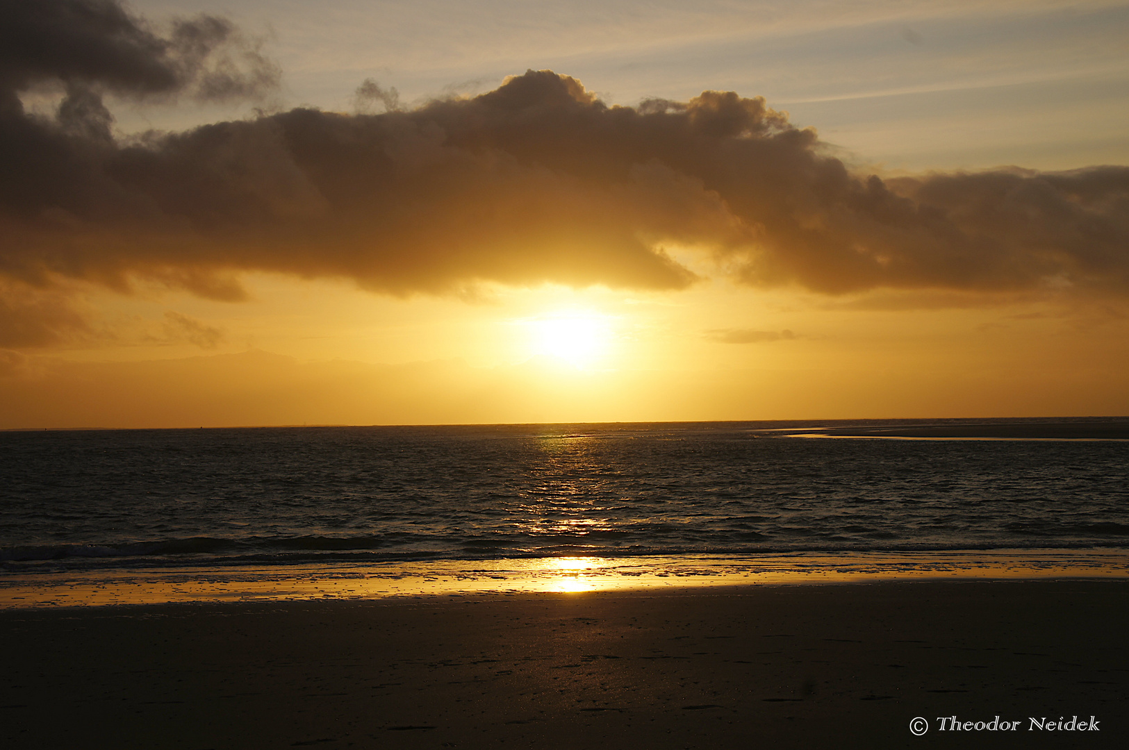 Sonnenuntergang bei Ebbe