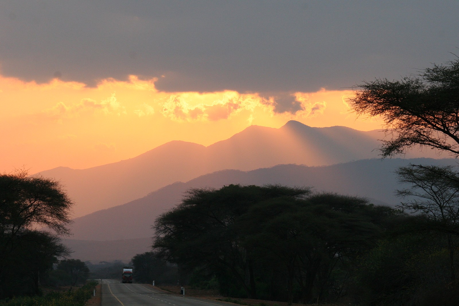 Sonnenuntergang bei Iringa-Tansania