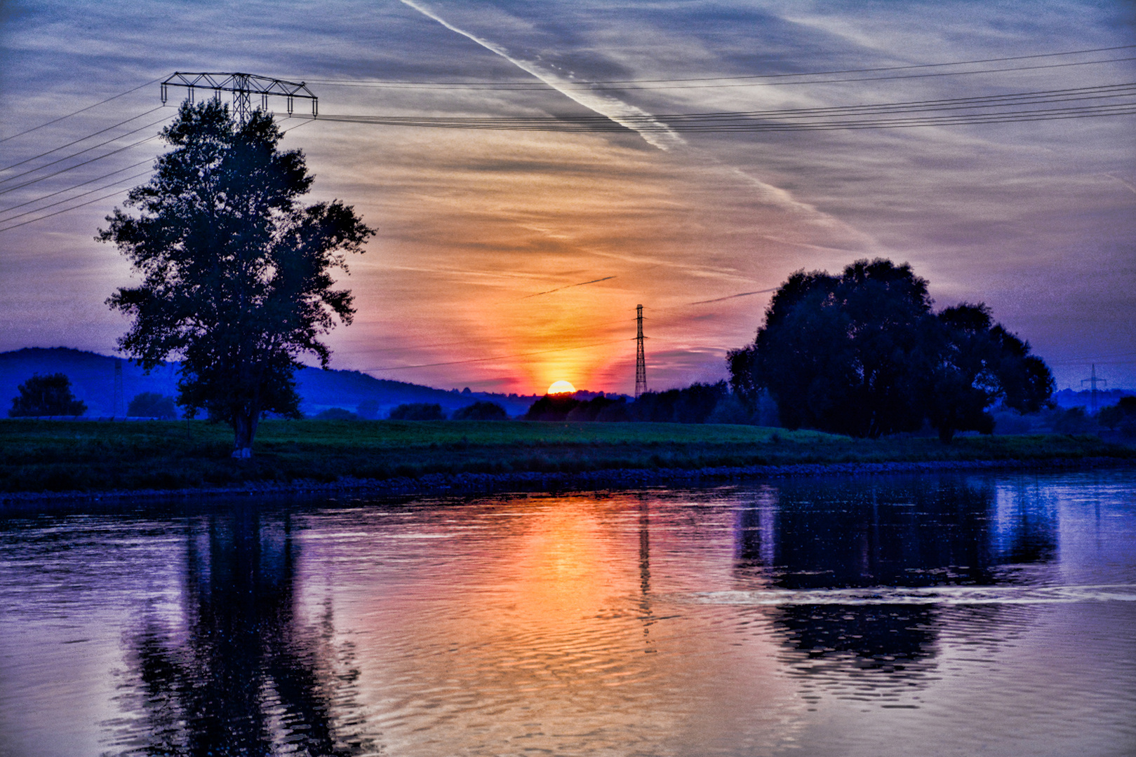 Sonnenuntergang bei Kötzschenbroda (HDR) surreal