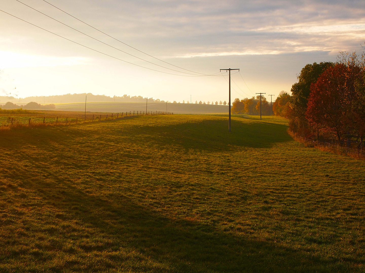 Sonnenuntergang bei leichtem Hochnebel