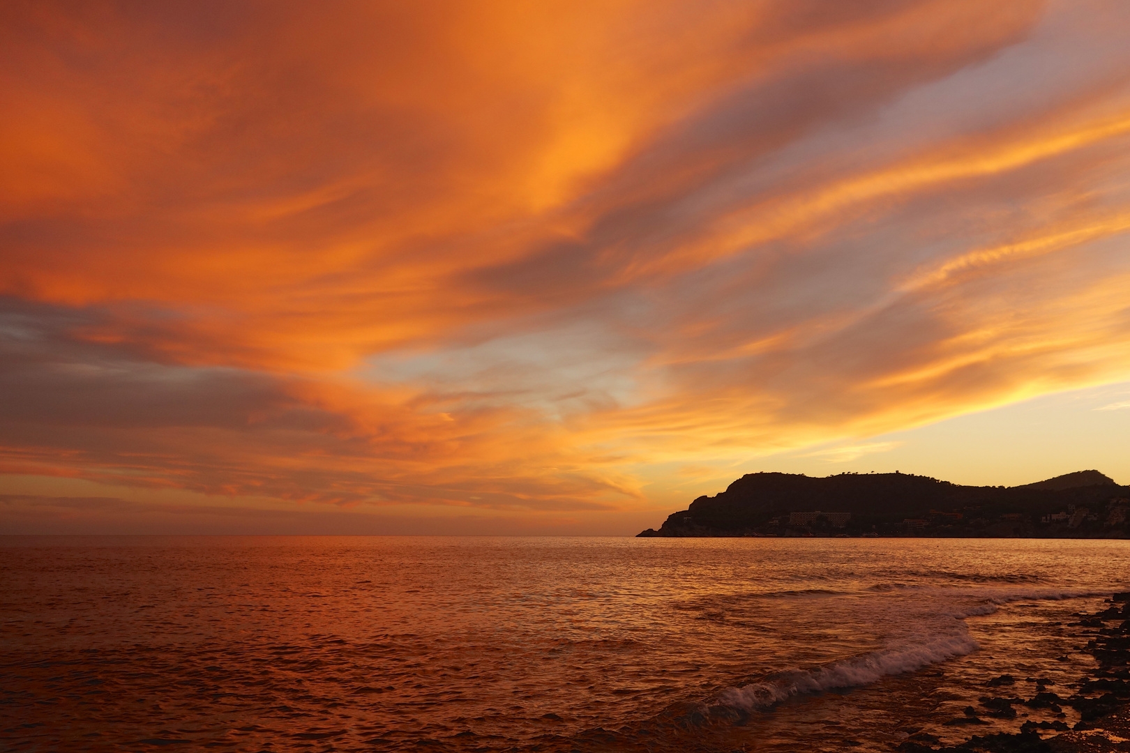 Sonnenuntergang bei Peguera auf der Insel Mallorca