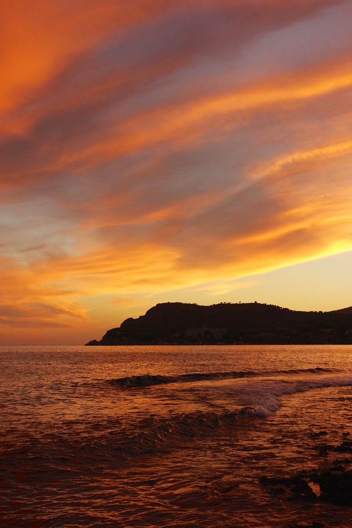 Sonnenuntergang bei Peguera auf der Insel Mallorca