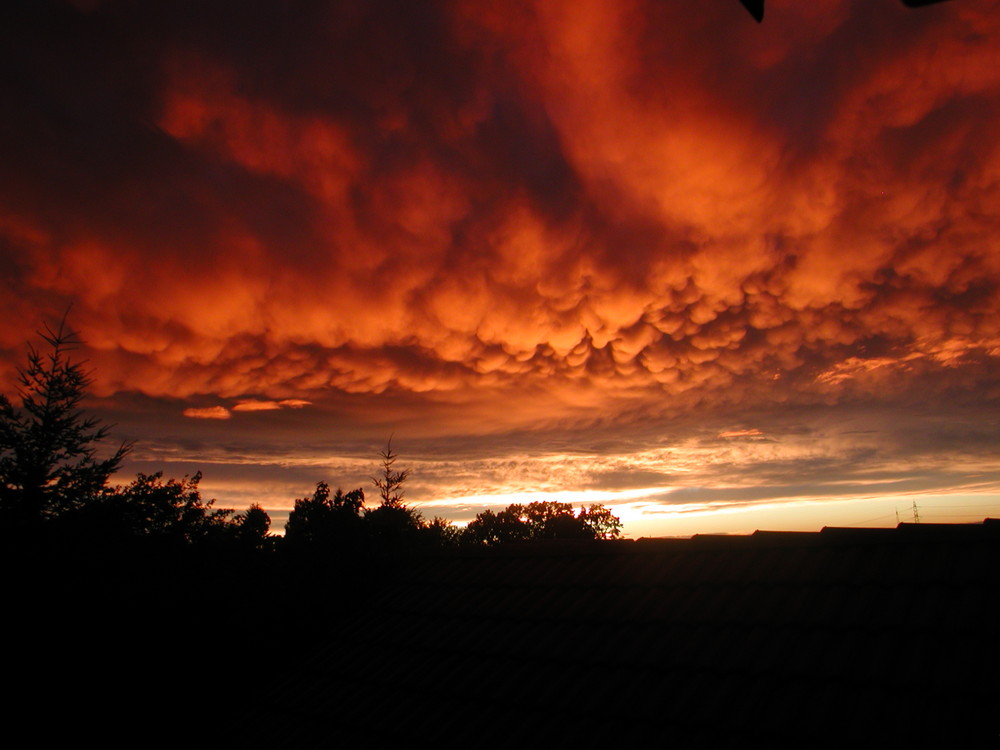 Sonnenuntergang beim Gewitter