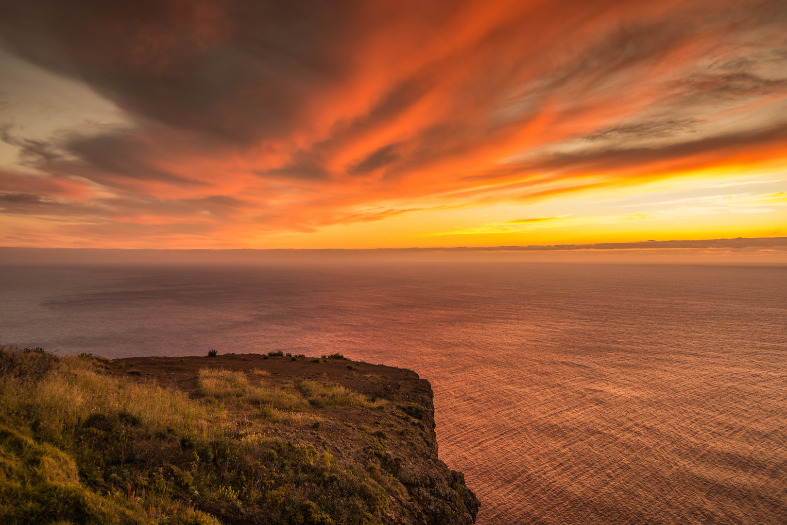 Sonnenuntergang beim Leuchtturm Ponta do Pargo