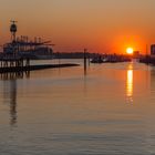 Sonnenuntergang beim Schlepperhafen II