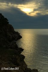 Sonnenuntergang (bewölkt) bei Sant Elm Mallorca