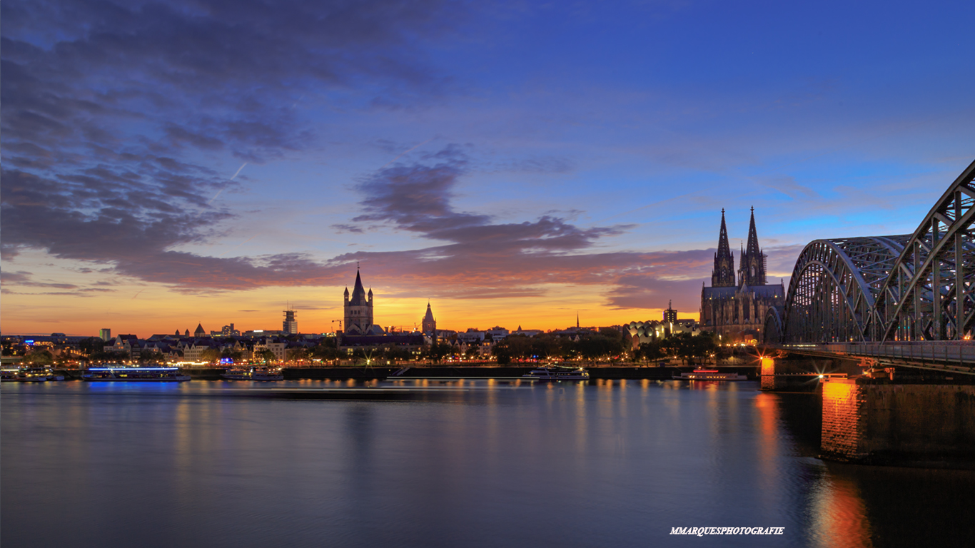 Sonnenuntergang by Köln