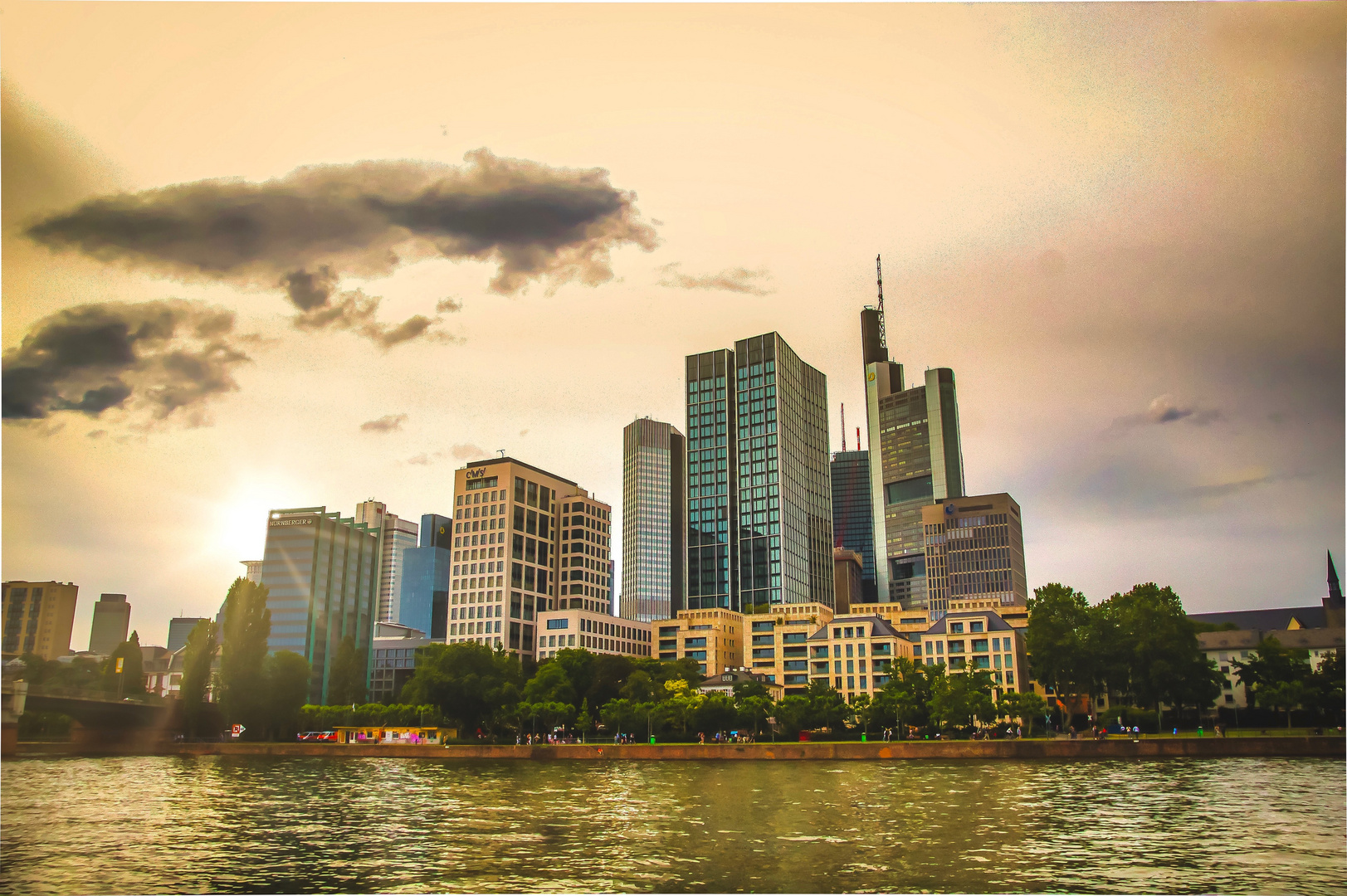 Sonnenuntergang der Banken Metropole 