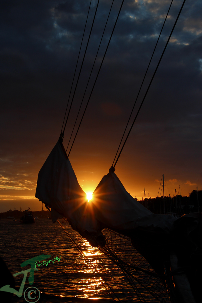 Sonnenuntergang der Hanse Sail