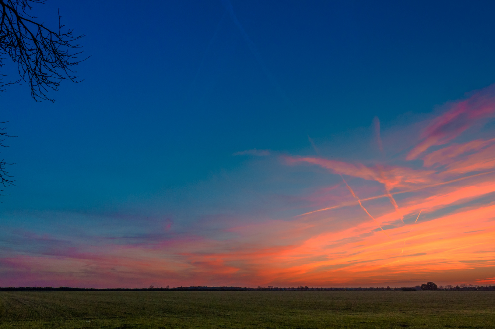 Sonnenuntergang direkt vor der Haustür