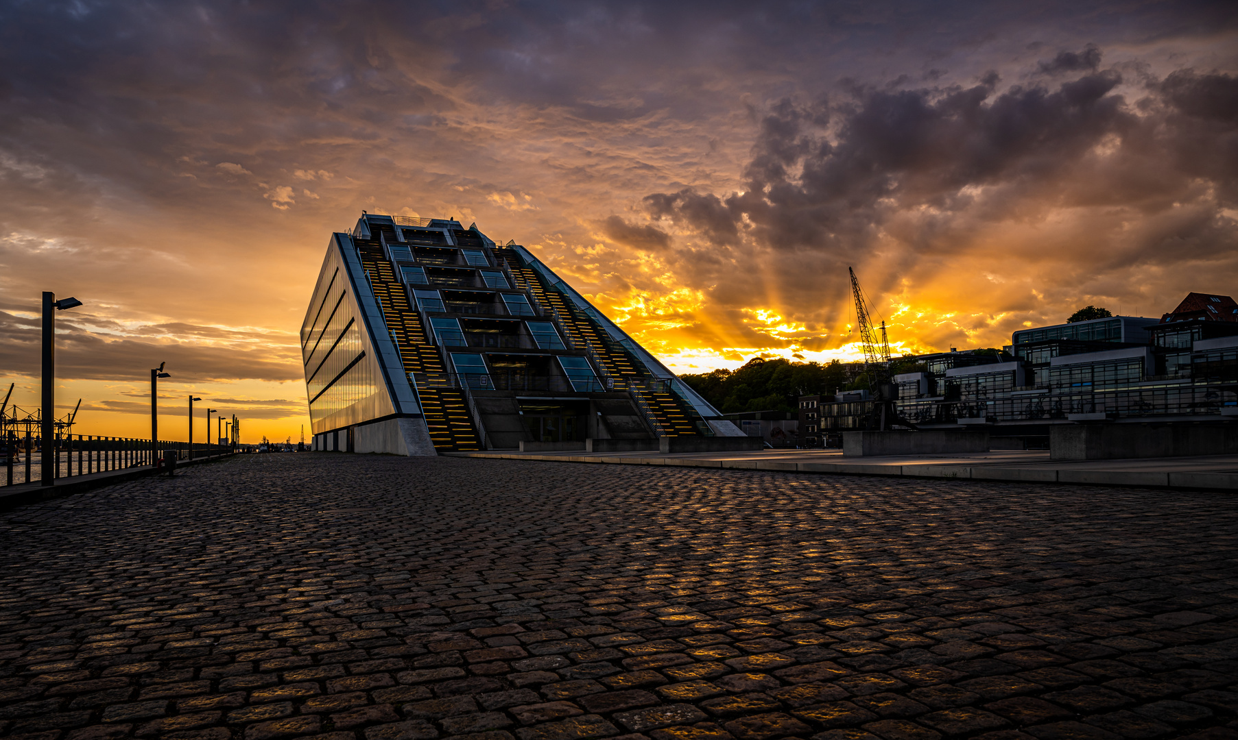 Sonnenuntergang Dockland Hamburg