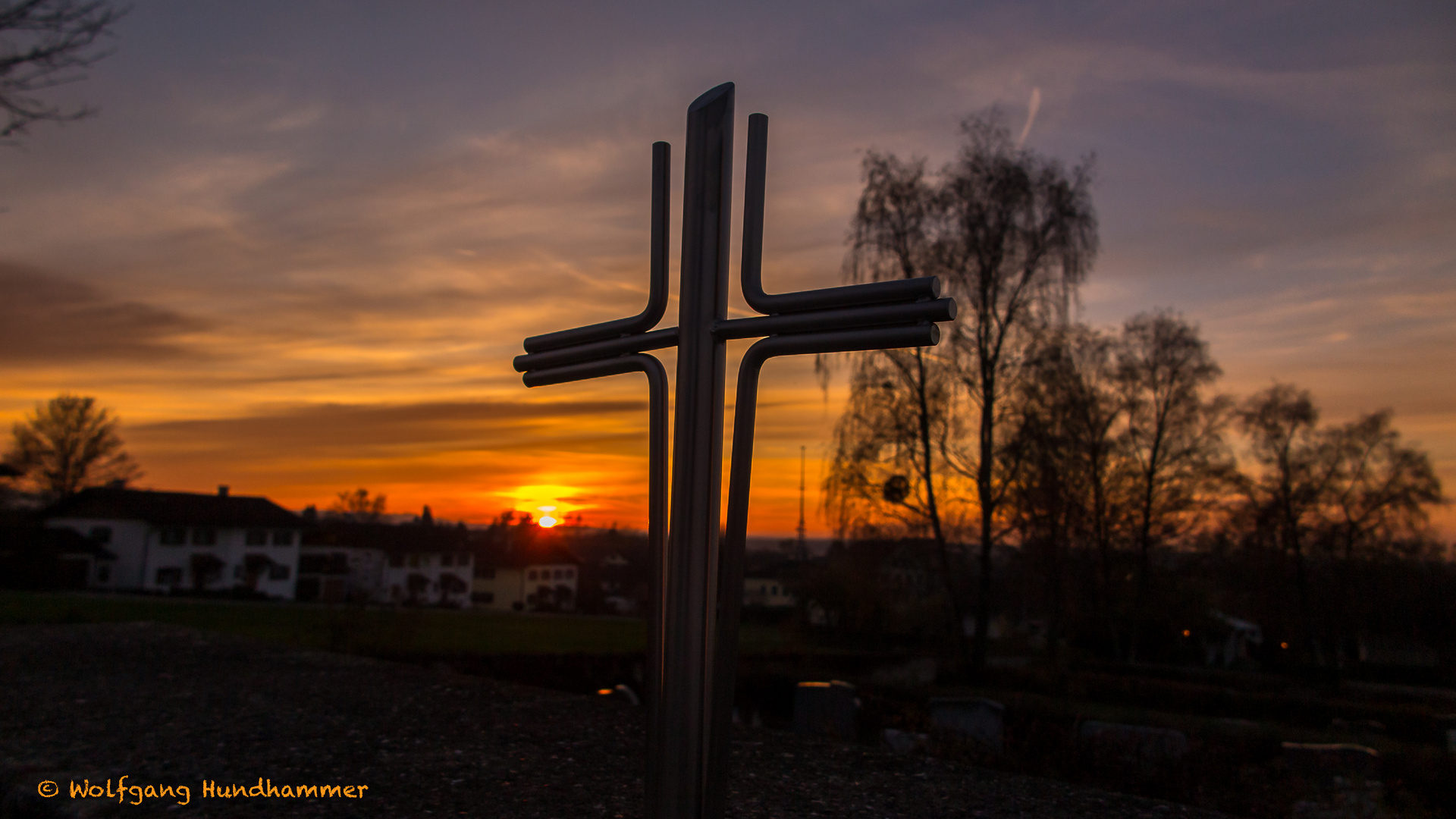 Sonnenuntergang Friedhof Teil 3