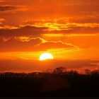 Sonnenuntergang gestern über der Eider bei Friedrichsstadt