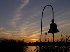 Sonnenuntergang + Glocke