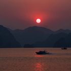 Sonnenuntergang Ha-Long Bucht