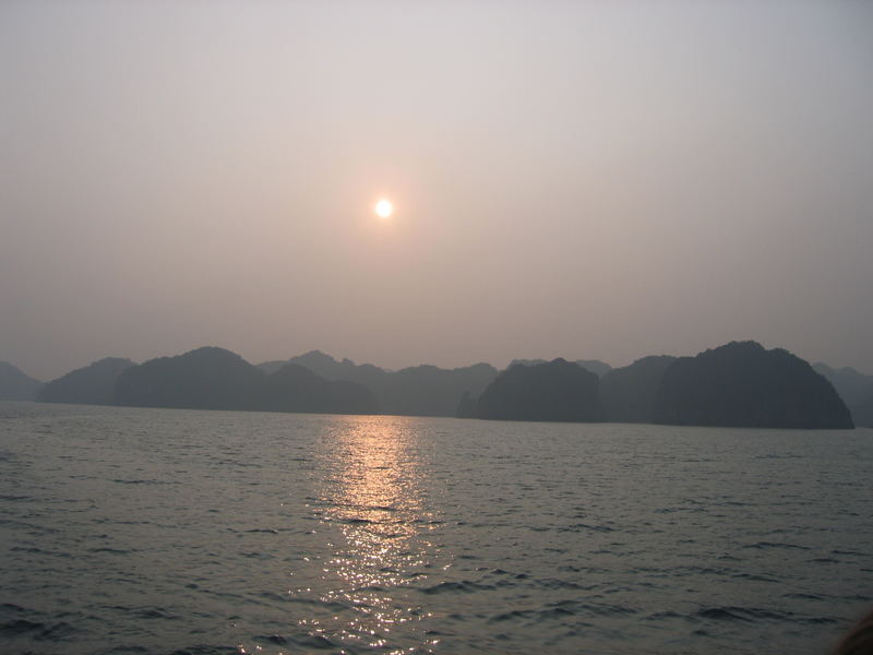 Sonnenuntergang Halong Bucht