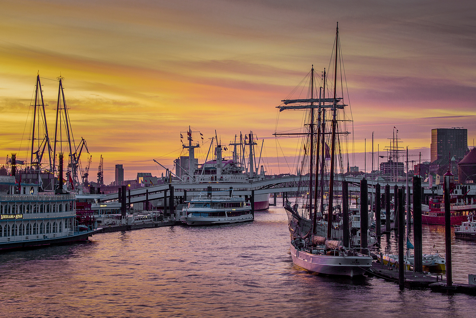 Sonnenuntergang Hamburger Hafen