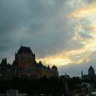 Sonnenuntergang hinter dem Château Frontenac in Québec