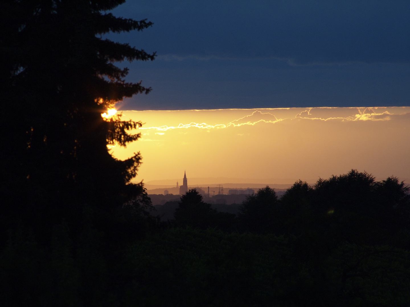 Sonnenuntergang hinter dem Straßburger Münster