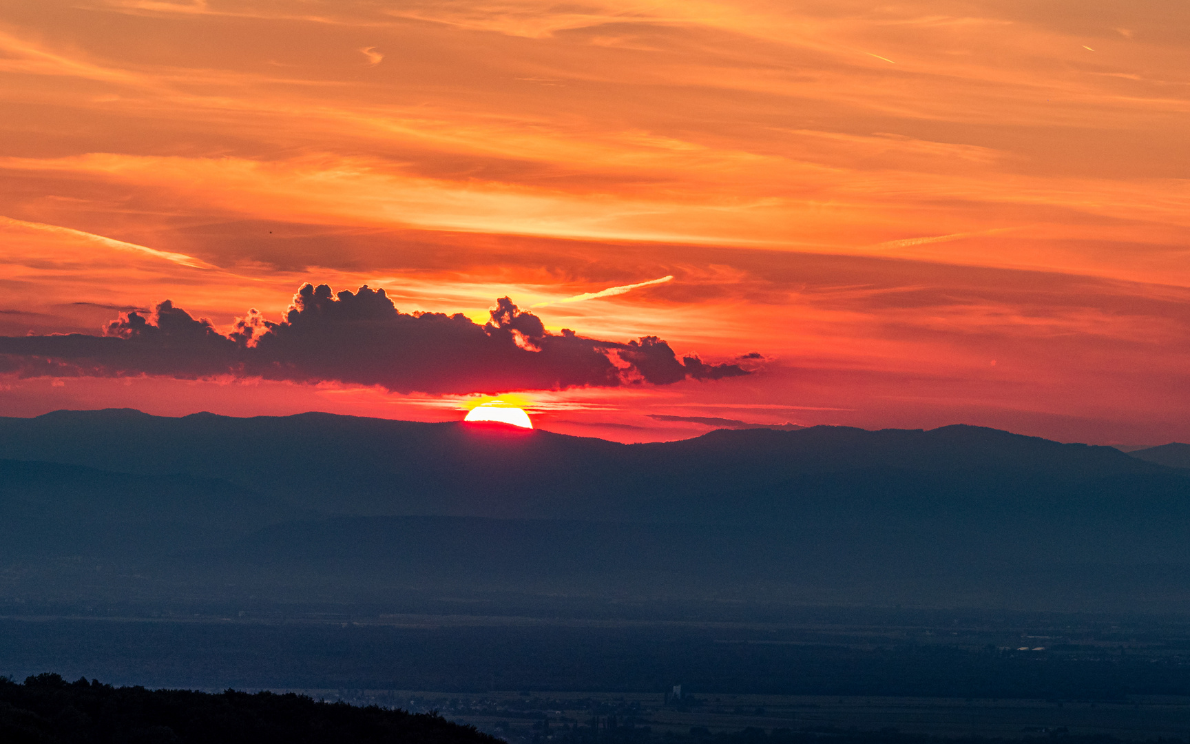 Sonnenuntergang hinter den Vogesen