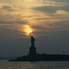 Sonnenuntergang hinter der Freiheits-Statue