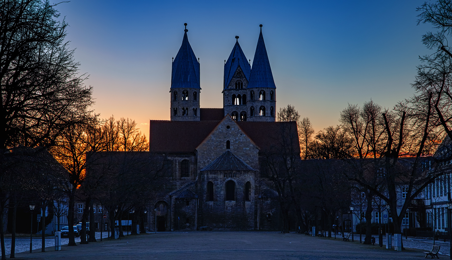 Sonnenuntergang hinter der Liebfrauenkirche...