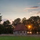 Sonnenuntergang hinter der Londorfer Kapelle