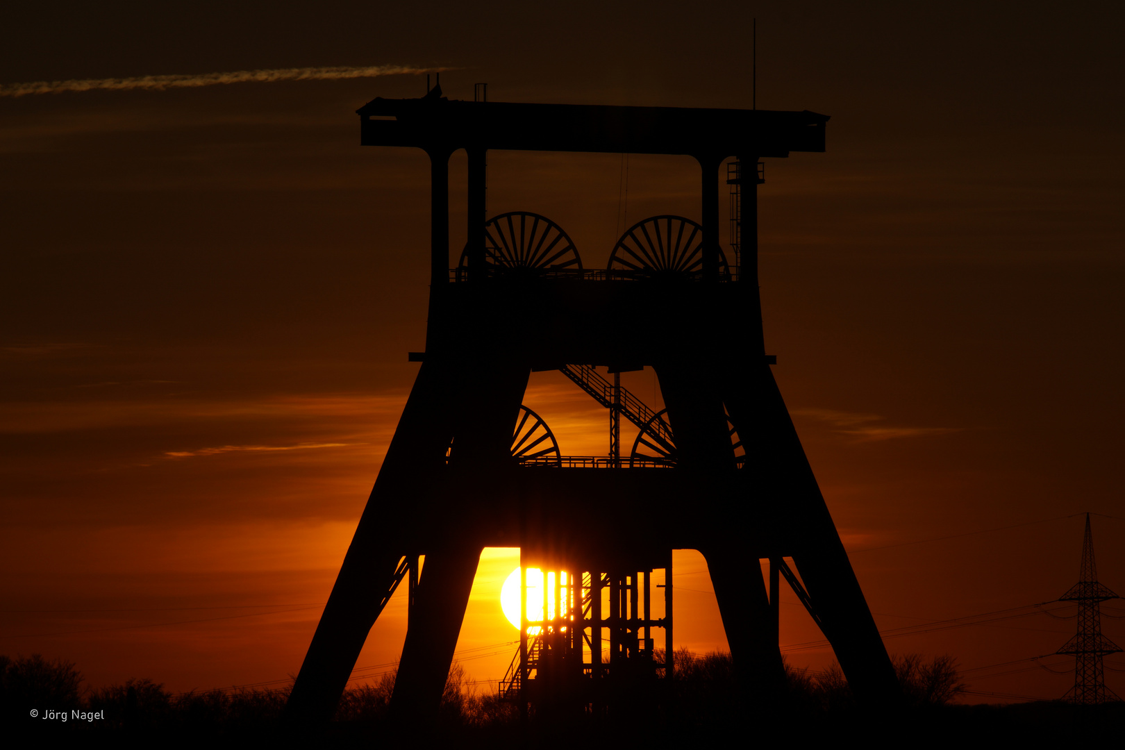 Sonnenuntergang hinter der Zeche Ewald