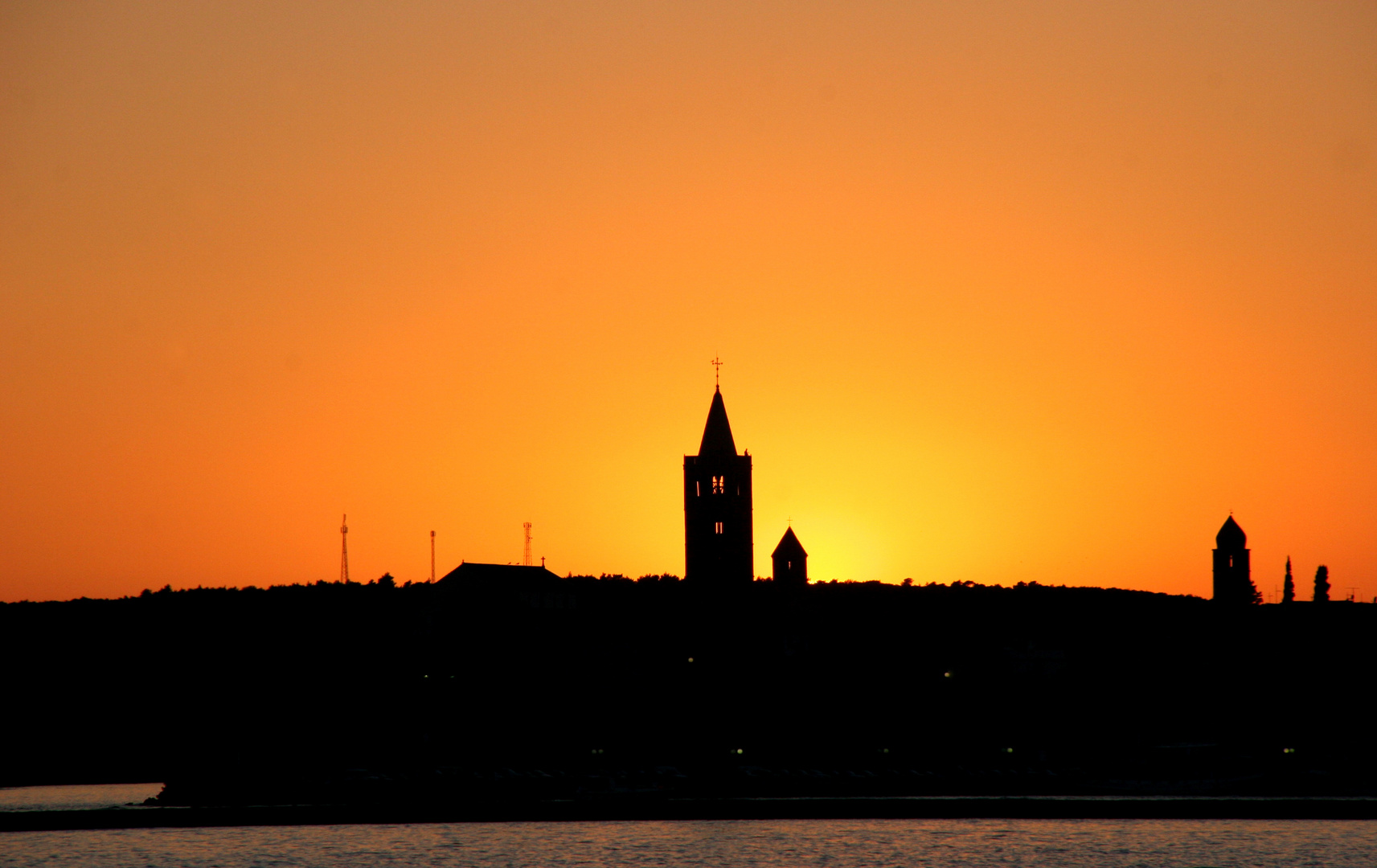 Sonnenuntergang hinter Rab/Kroatien