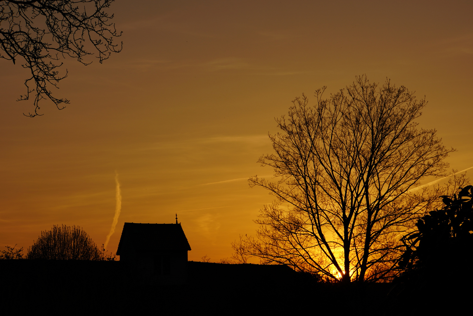 Sonnenuntergang im alten Dorf