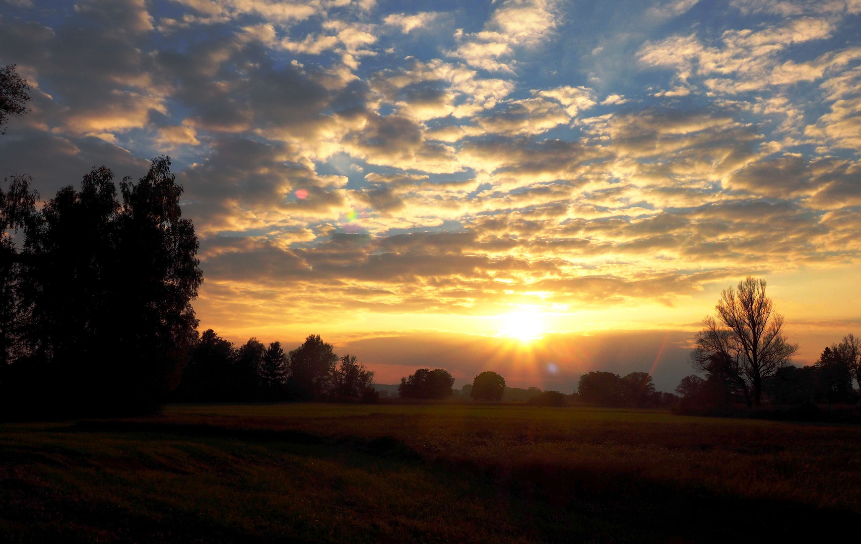 Sonnenuntergang im Ampertal