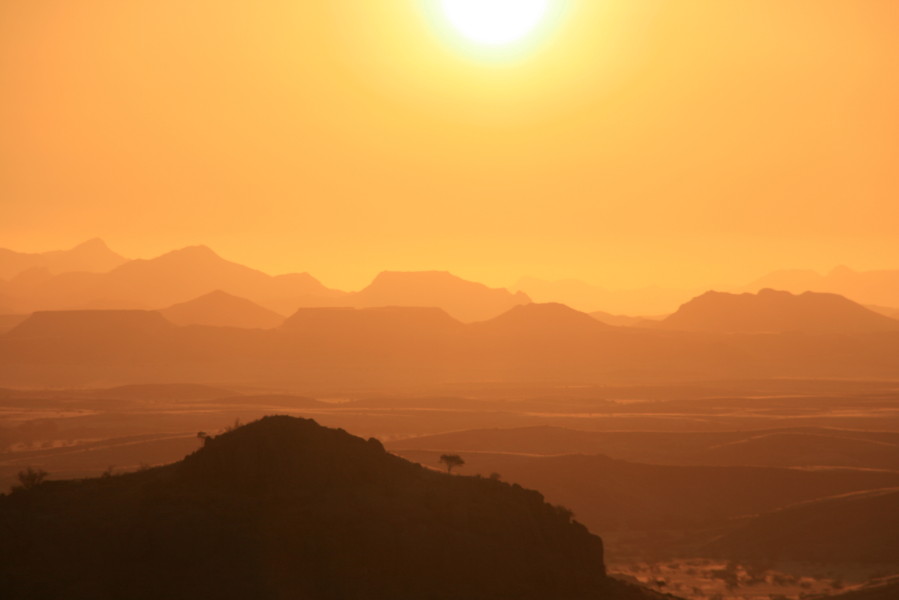 Sonnenuntergang im Damaraland (Namibia)