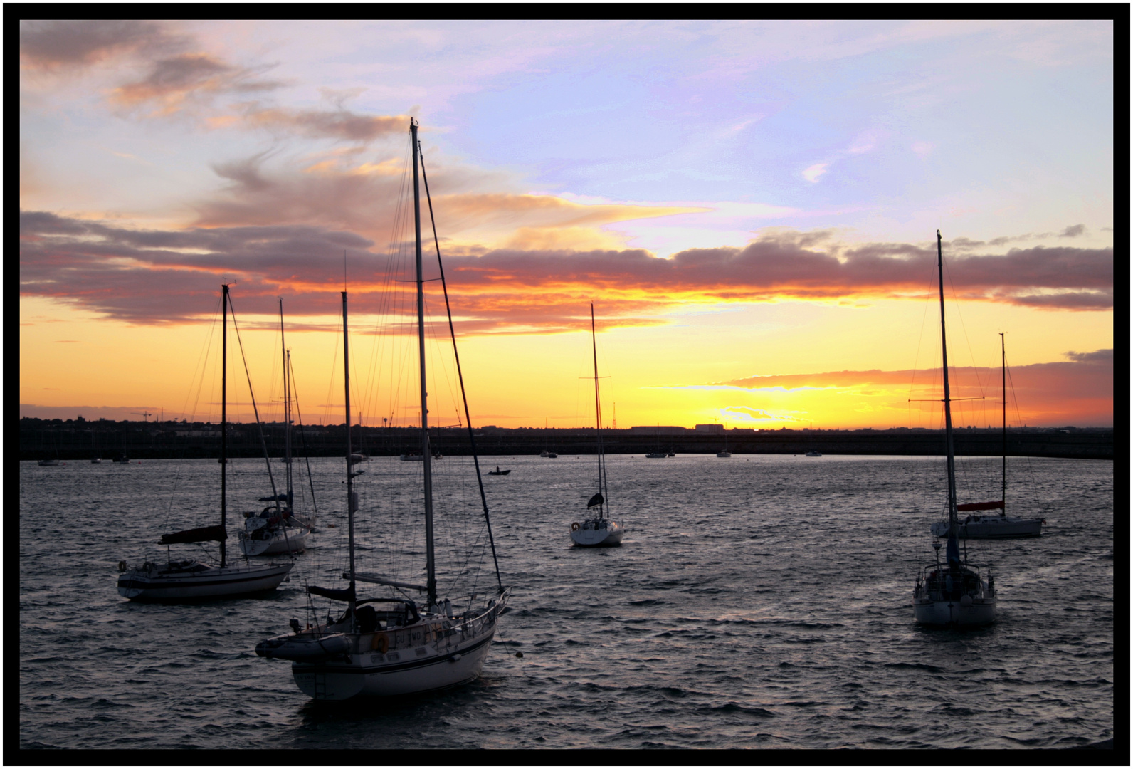 Sonnenuntergang im Dubliner Hafen