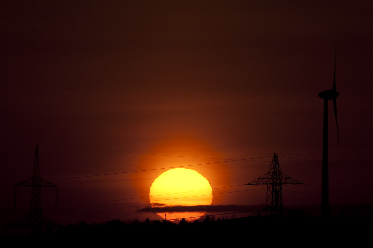 Sonnenuntergang im Dunst des Vulkanstaubs