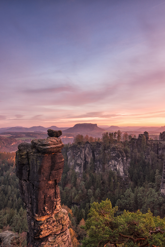 Sonnenuntergang im Elbsandsteingebirge