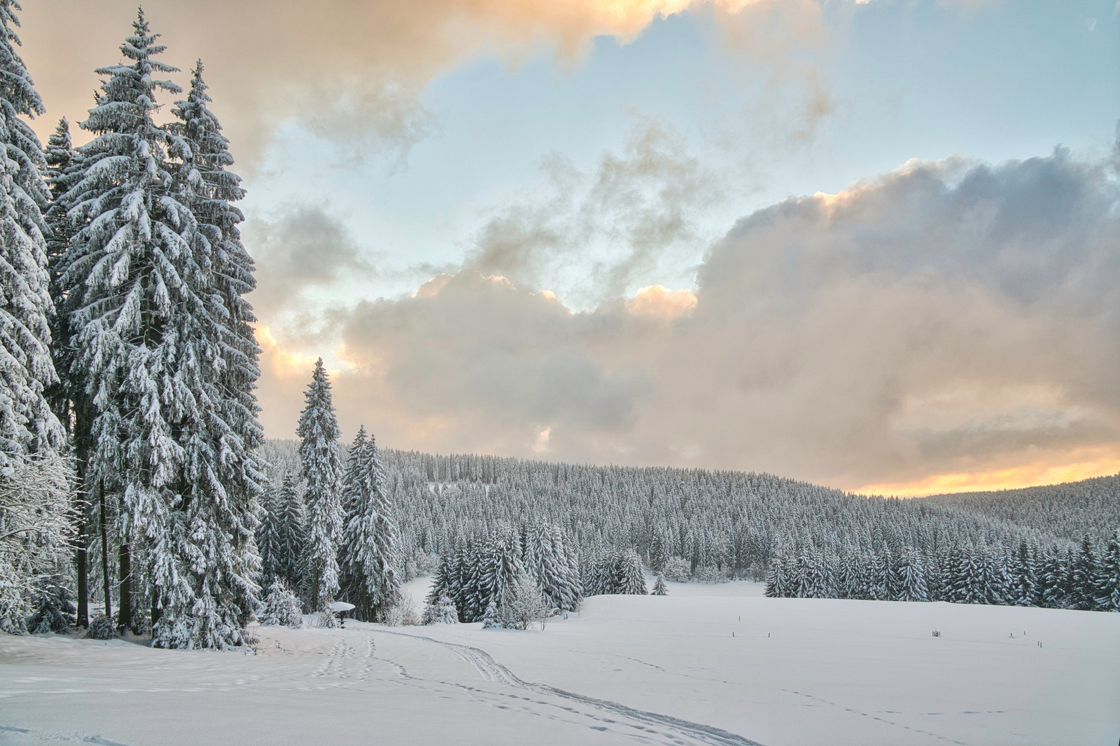 Sonnenuntergang im Erzgebirge