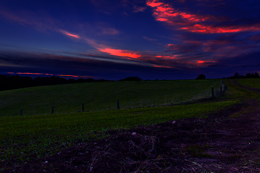 Sonnenuntergang im Feld